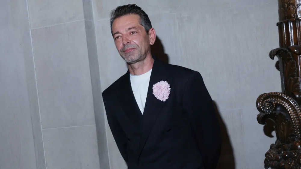 Alaïa 创意总监或将转投 Versace