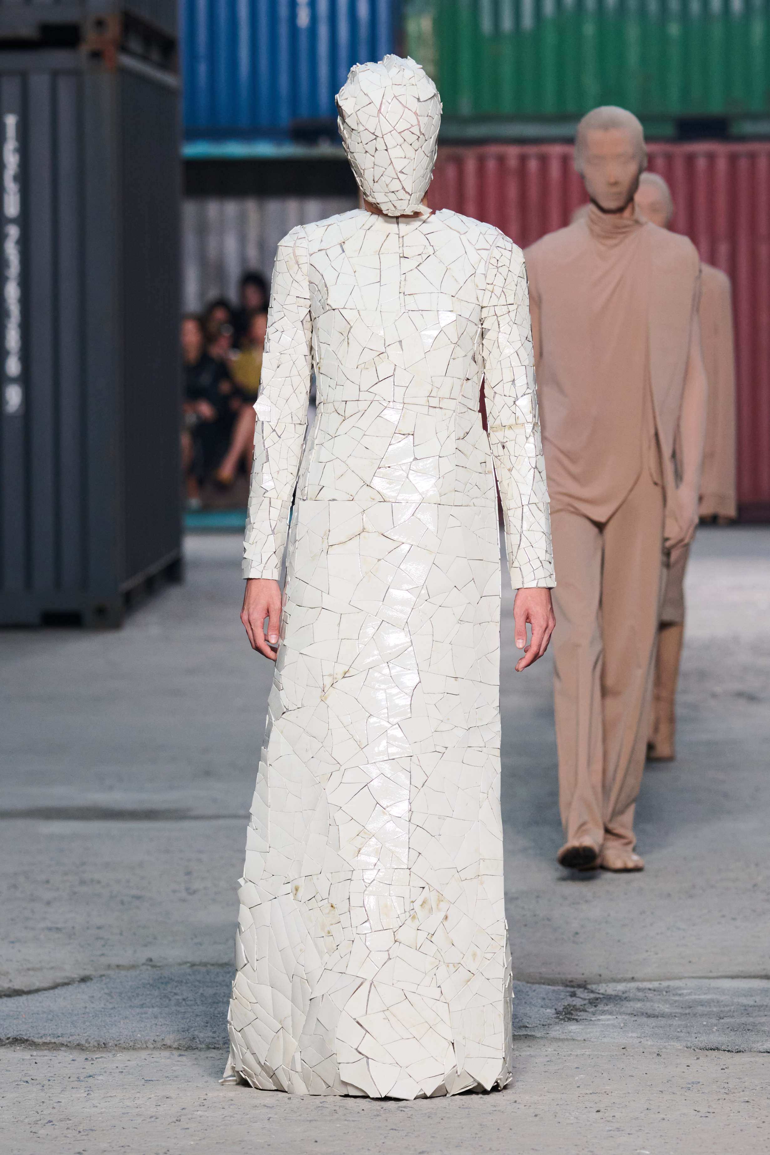 一场上海时尚名流狂欢背后， Maison Margiela 是否已陷入「形式困局」？ ｜Lastlab