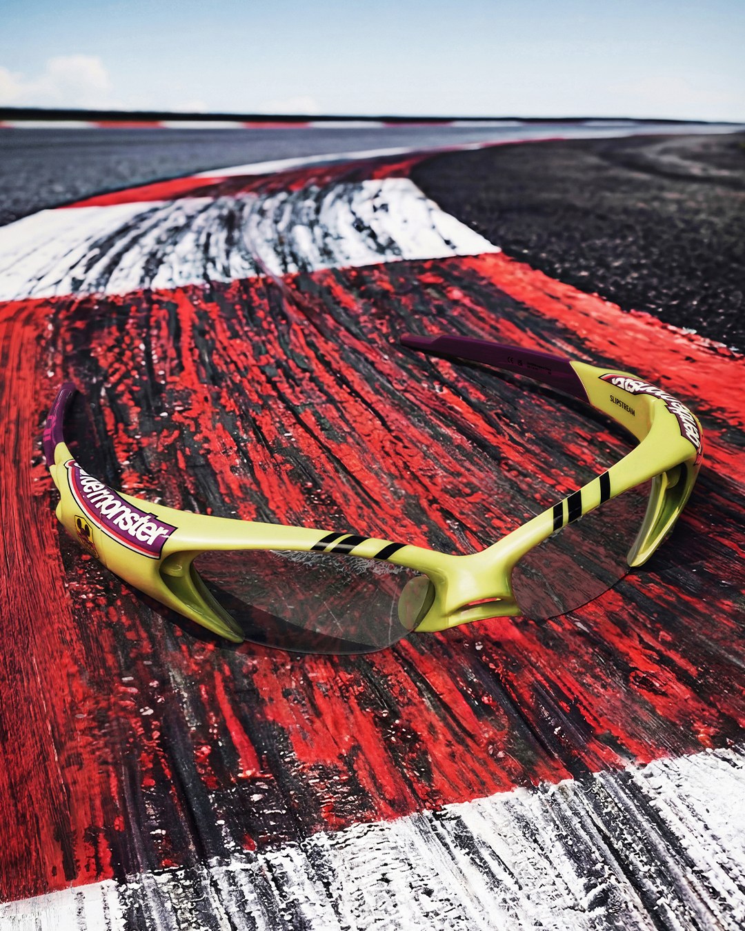 GENTLE MONSTER推出2026 Circuit系列,携手迪士尼与F1®发布联名款