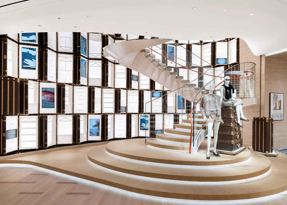 路易威登上海国金中心专卖店焕新启幕