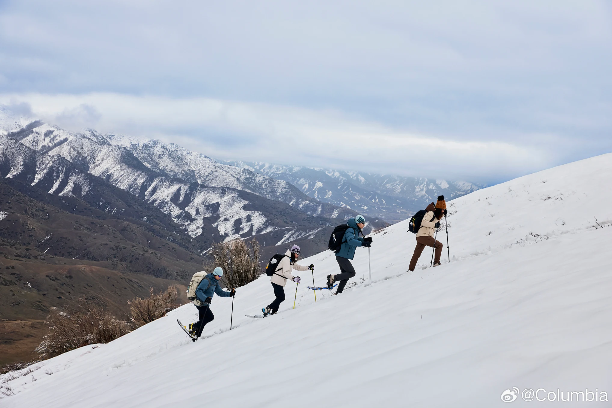 Columbia 2025年第四季度美国销售额下滑8%