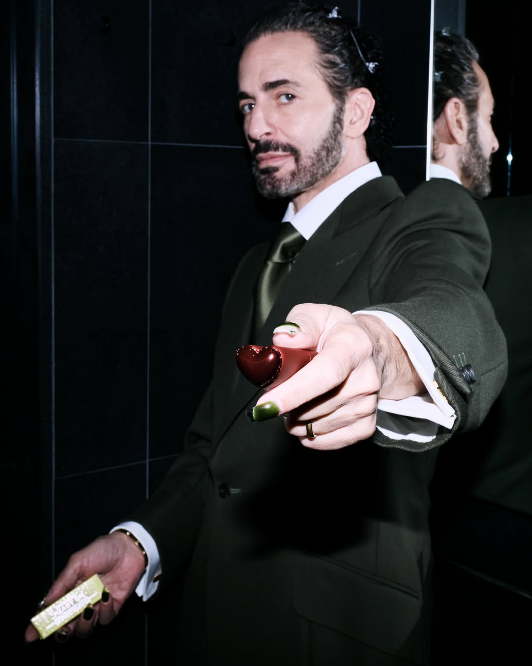 LVMH集团抛售Marc Jacobs : 不功利的小马哥，如何对抗一个功利的时代？｜Lastlab